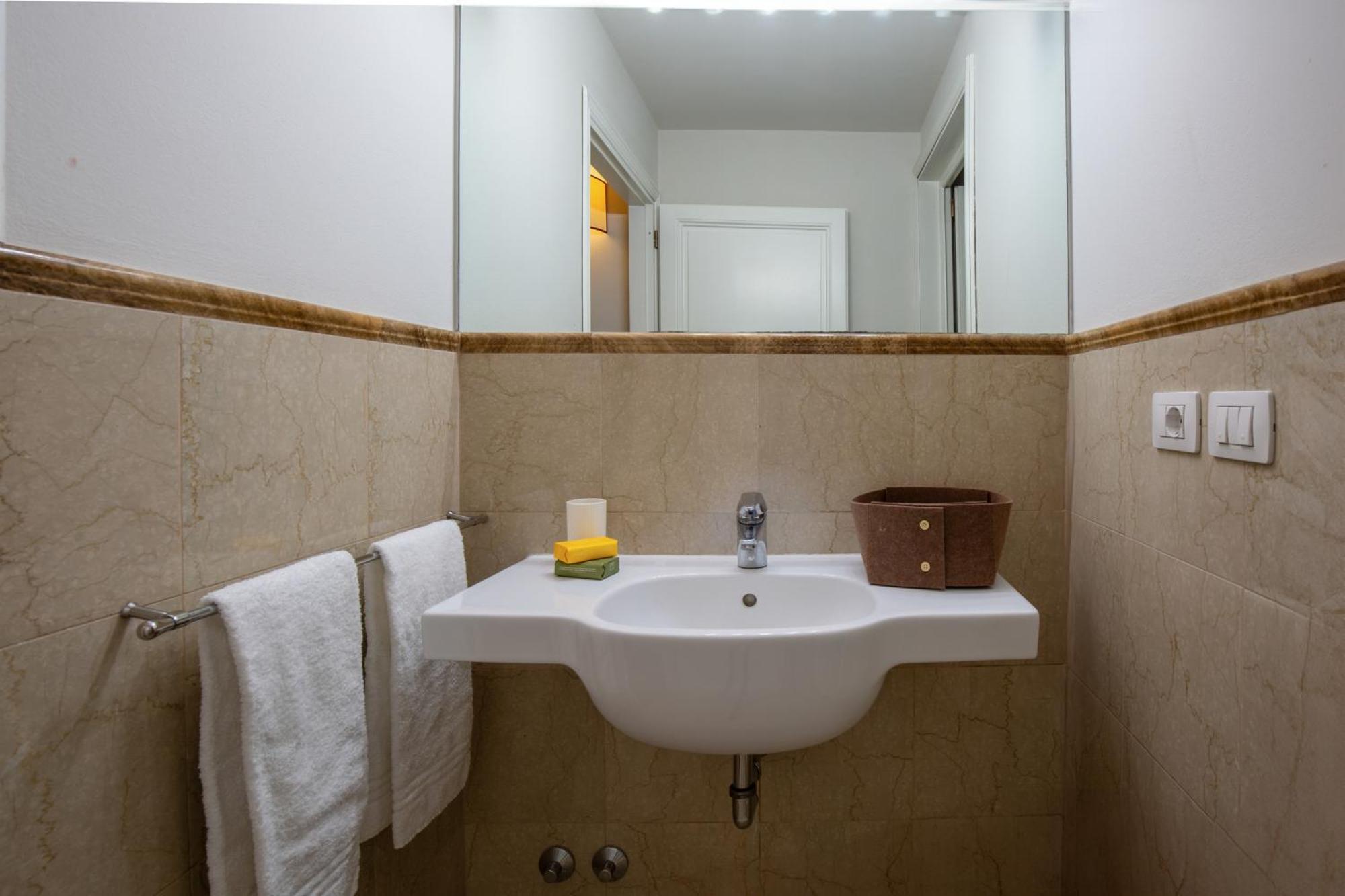 Ferienwohnung Rondinelli Charme Prestige Florenz Exterior foto