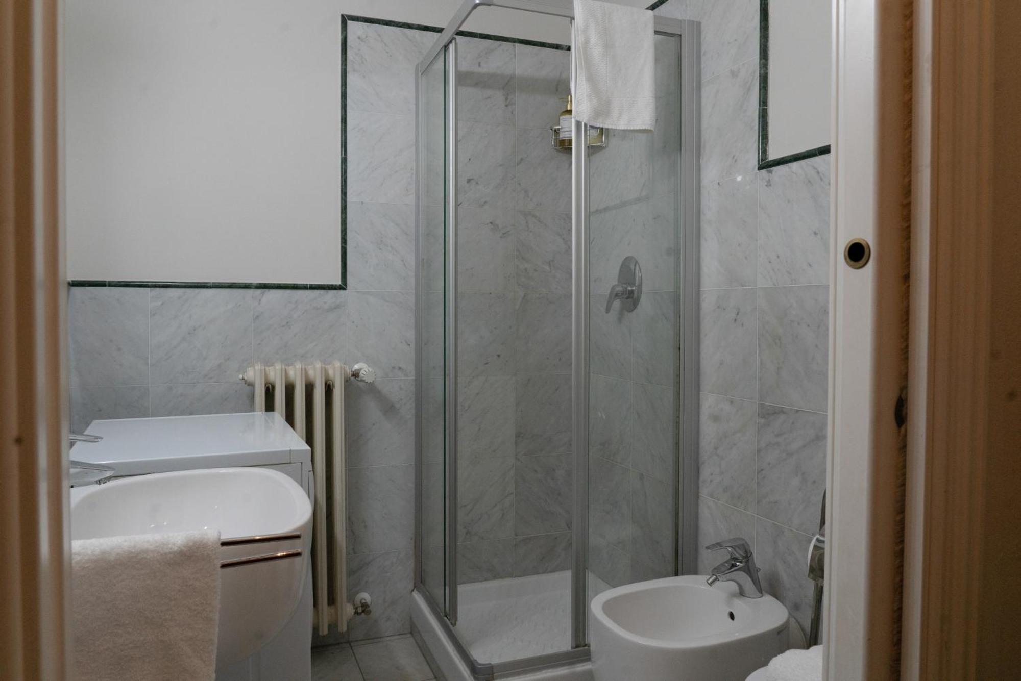 Ferienwohnung Rondinelli Charme Prestige Florenz Exterior foto