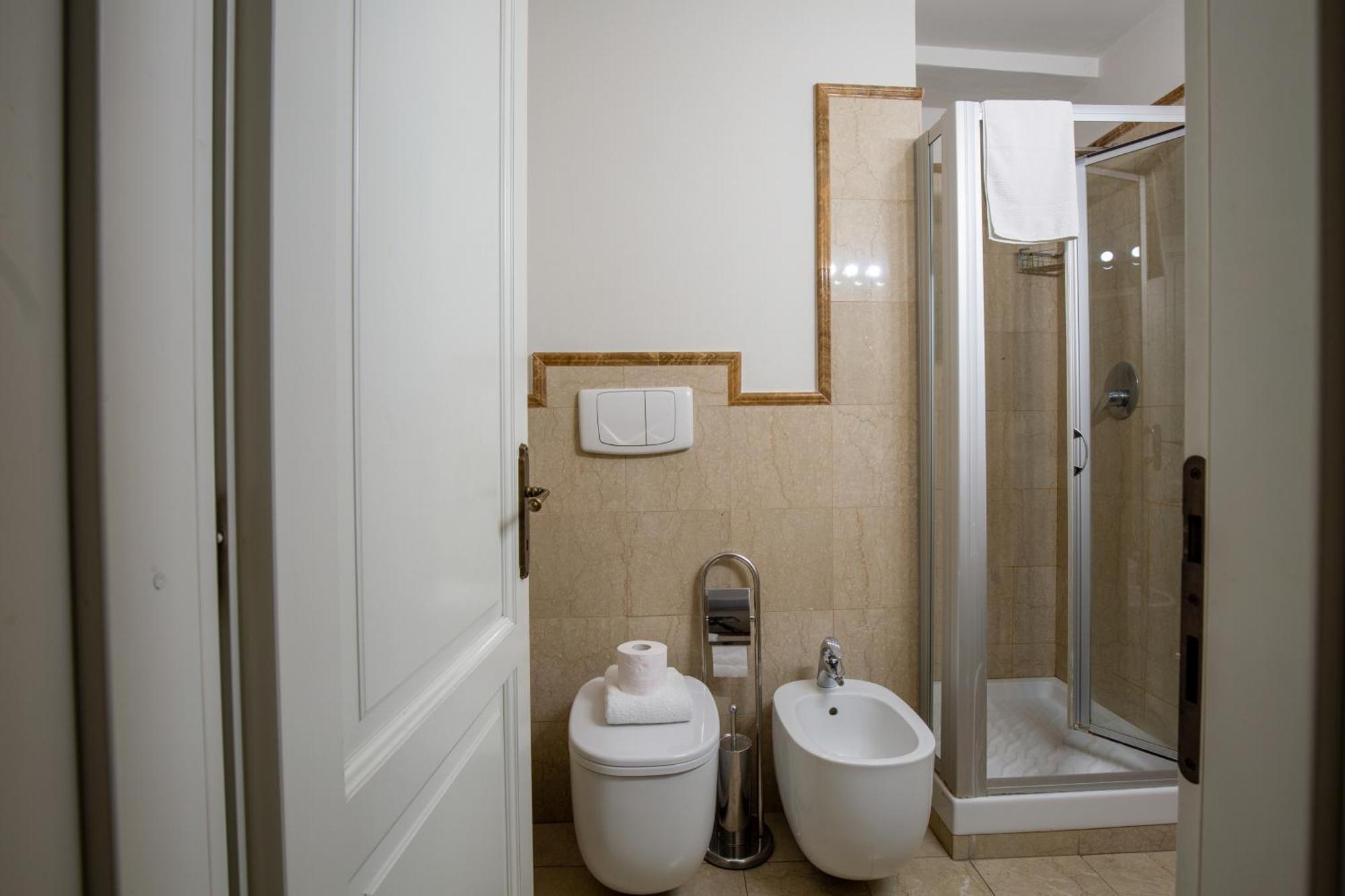 Ferienwohnung Rondinelli Charme Prestige Florenz Exterior foto